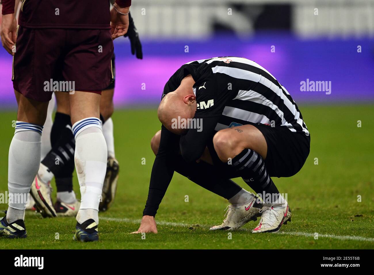 Newcastle United's Jonjo Shelvey during the Premier League match at St James' Park, Newcastle. Picture date: Tuesday January 26, 2021. Stock Photo