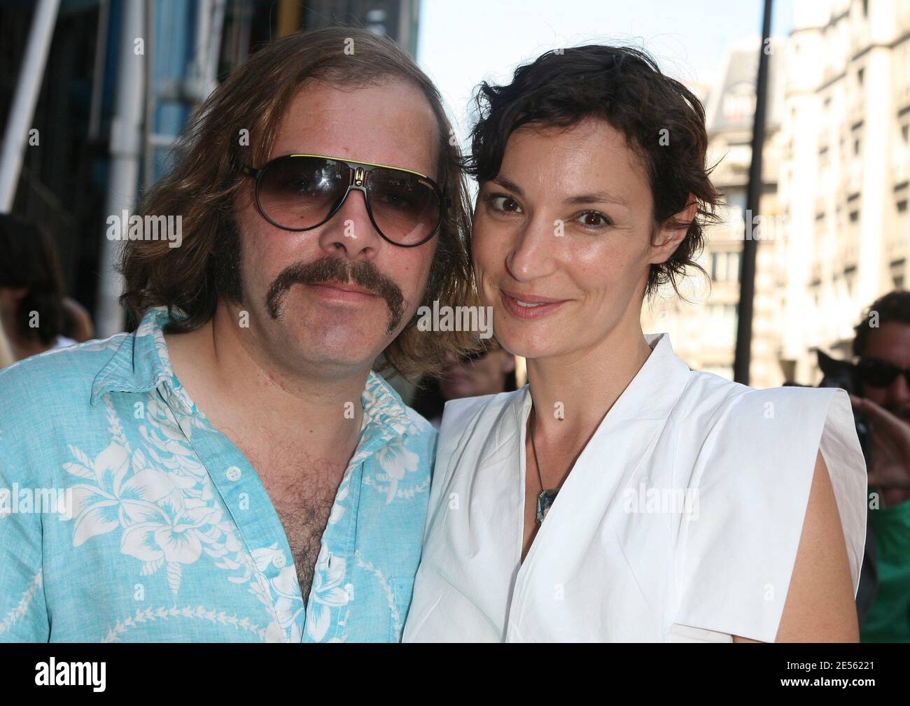 Philippe Katerine and Jeanne Balibar arriving at Christian Lacroix  Fall-Winter 2008-2009 Haute-Couture collection show in Paris, France on  July 1, 2008. Photo by Denis Guignebourg/ABACAPRESS.COM Stock Photo - Alamy