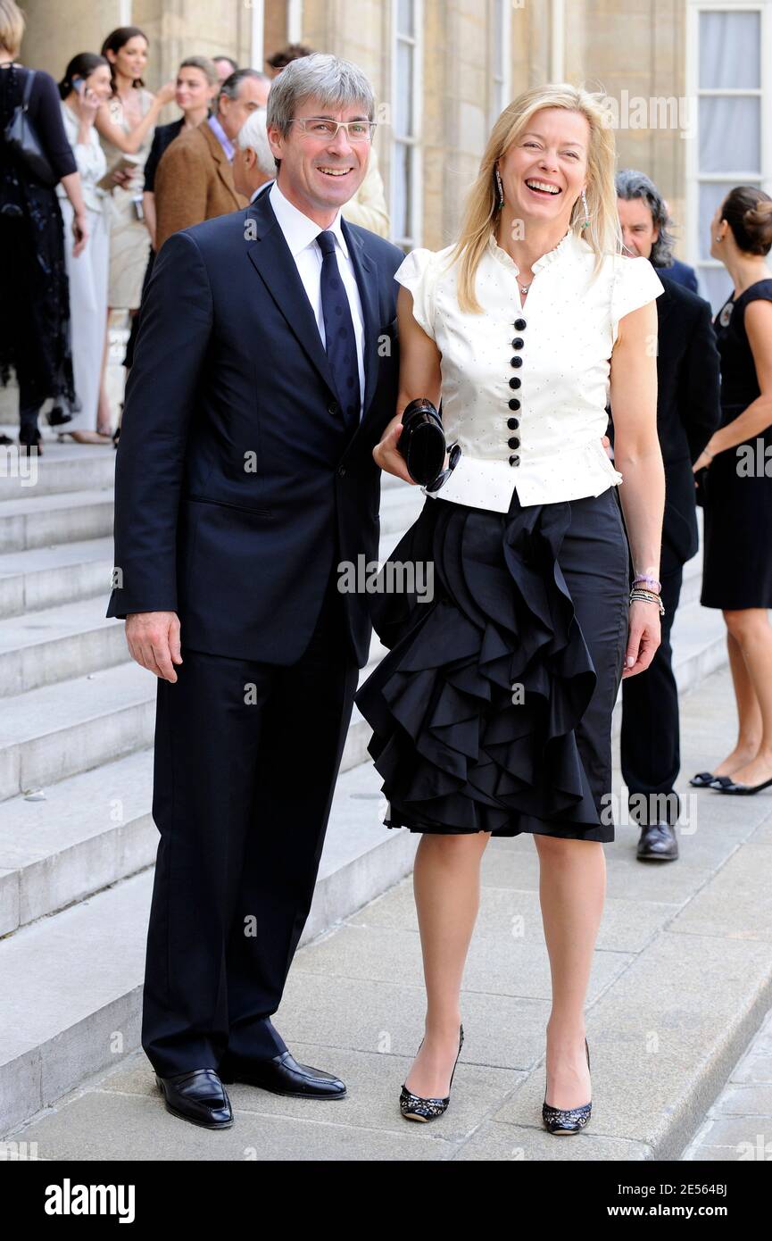 Art dealer Tim Taylor and wife Lady Helen Taylor pose in the courtyard of the Elysee Palace in Paris, France on July 3, 2008, prior to attend a ceremony awarding designer Giorgio Armani, actress Claudia Cardinale and singer Tina Turner with France's most prestigious Legion d'Honneur medal by French President Nicolas Sarkozy. Photo by Orban-Taamallah/ABACAPRESS.COM Stock Photo