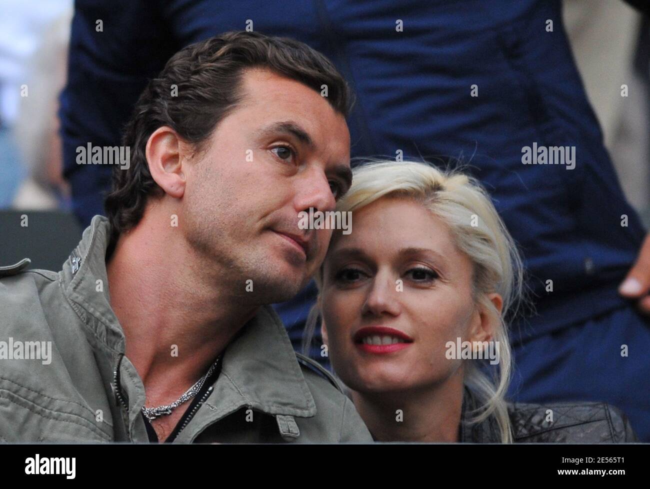 Heavily Pregnant Couple High Resolution Stock Photography And Images Alamy