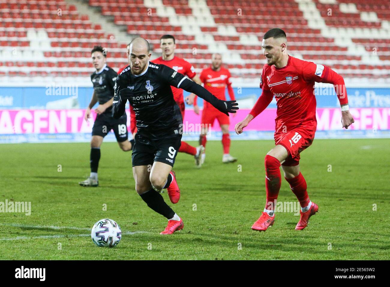 Zwickau, Deutschland. 26th Jan, 2021. firo: 01/26/2021 Soccer: Soccer:  archive photos 3rd Bundesliga season 2020/21 MSV Duisburg - FSV Zwickau In  the picture: Ahmet Engin (9, Duisburg) and Maxiilian Wolfram (18, Zwickau),