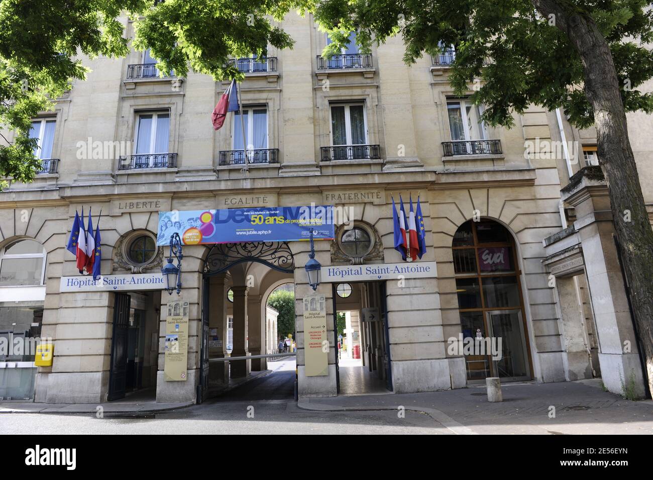 Saint antoine hospital paris hires stock photography and images Alamy