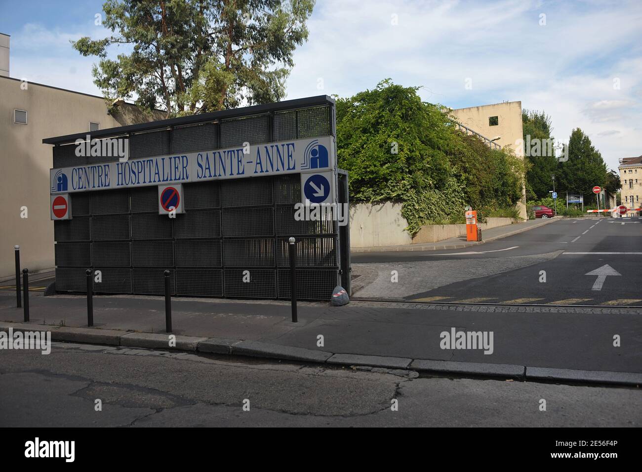 Hopital saint anne hires stock photography and images Alamy