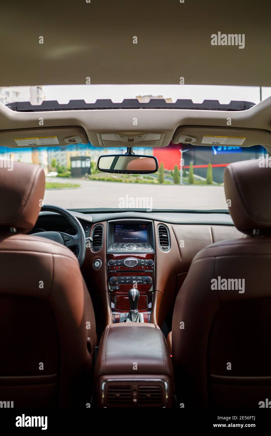 metro ford newstead on Suv Icon High Resolution Stock Photography And Images Alamy