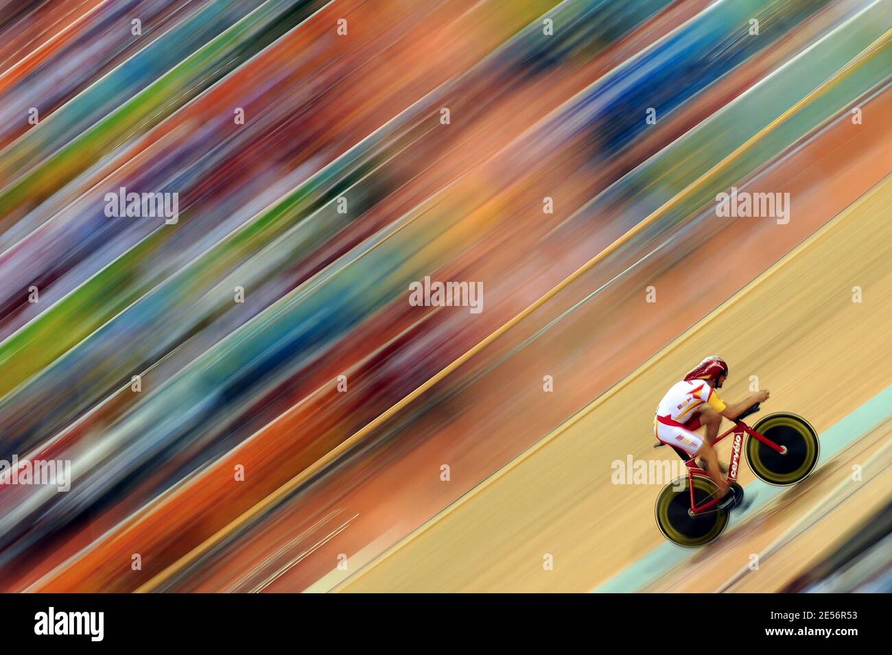 Spain's Sergi Escobar competes on men's individual pursuit during the Beijing Olympic Games Day 7 at the Laoshan Velodrome in Beijing, China on August 15, 2008. Photo by Gouhier-Hahn-Nebinger/Cameleon/ABACAPRESS.COM Stock Photo