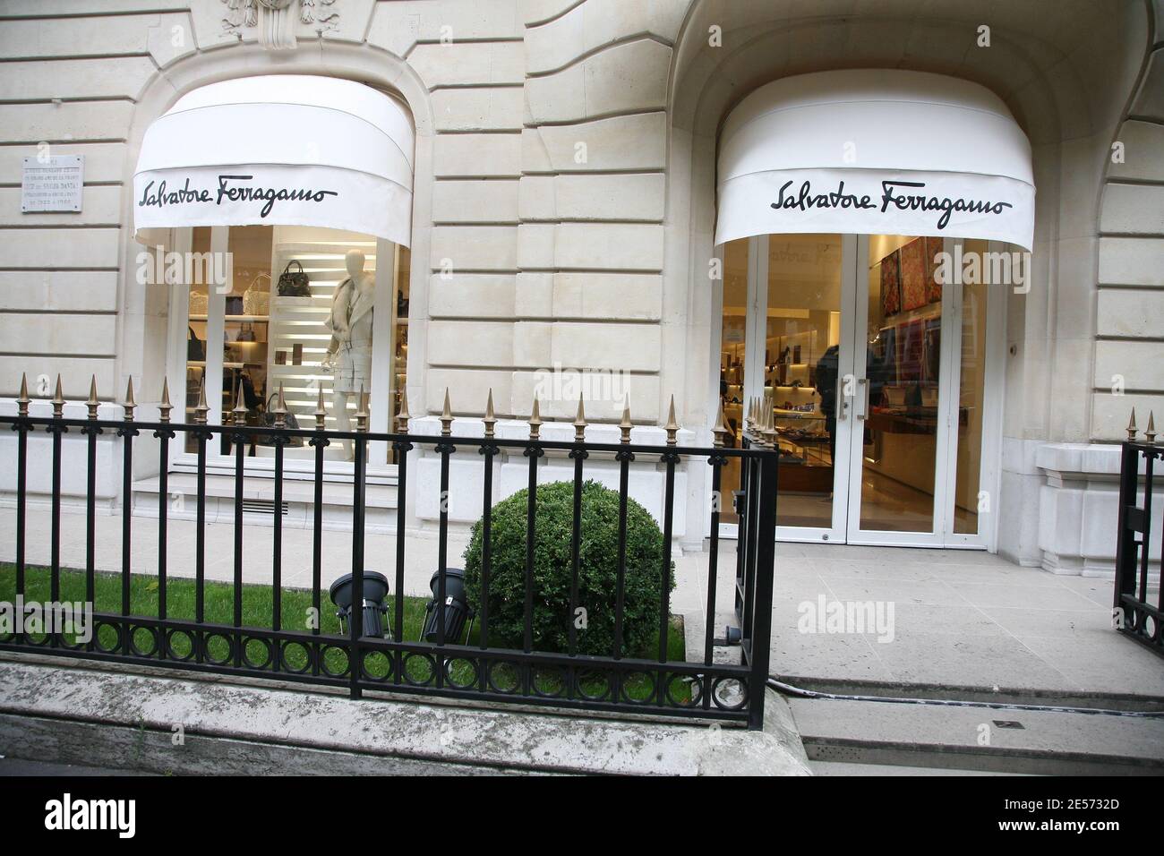Salvatore Ferragamo Boutique on Avenue Montaigne in Paris, France on August  20, 2008. Photo by Denis Guignebourg/ABACAPRESS.COM Stock Photo - Alamy