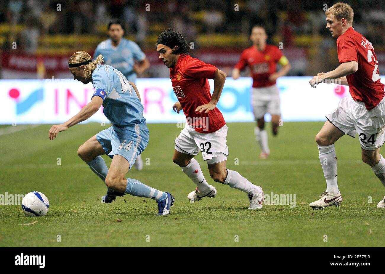 Carlos Tevez and Anatolly Tymoshchuk during the UEFA Super Cup Final, Manchester United v Zenit St Petersburg at Stade Louis II in Monaco, on August 29, 2008. Photo by Willis Baker/Cameleon/ABACAPRESS.COM Stock Photo