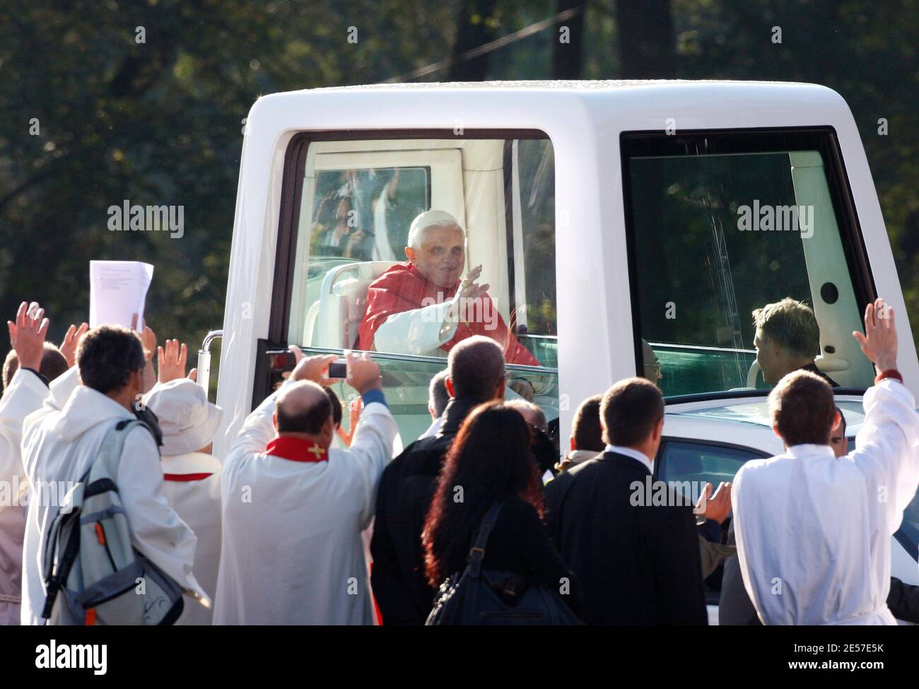 Pope Benedict XVI arrives to celebrate Mass at the Lourdes Sanctuary ...