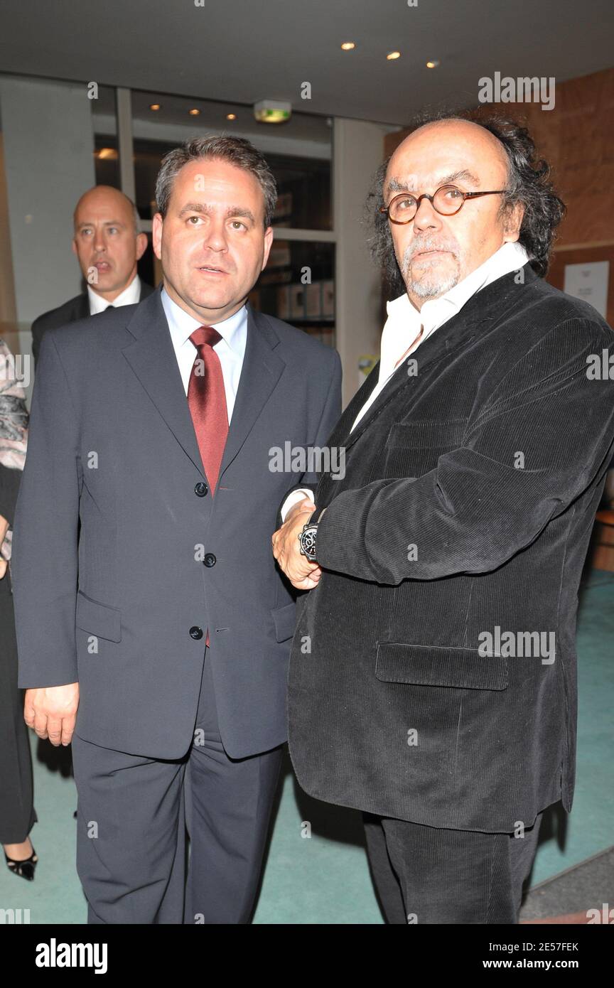 Xavier Bertrand and Jean-Michel Ribes attend the premiere of the play 'Du  Cristal A La Fumee' written by Jacques Attali, staged by Daniel Mesguich,  at the 'Theatre du Rond Point' in Paris,