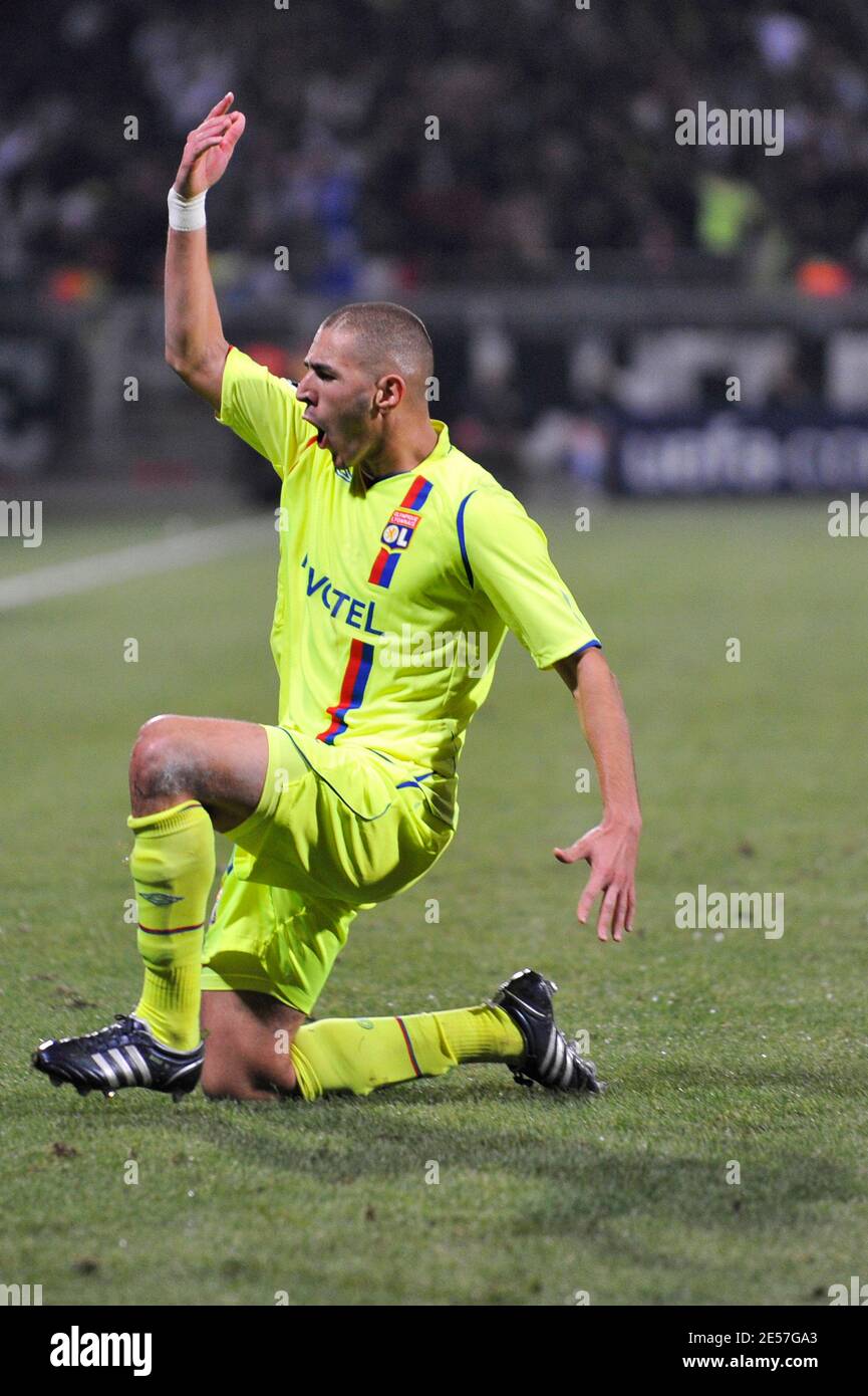 Lyon's Karim Benzema celebrates his goal during the UEFA Champions League  soccer match, Olympique Lyonnais vs AFC Fiorentina at the Gerland stadium  in Lyon, France on September 17, 2008. (2-2). Photo by
