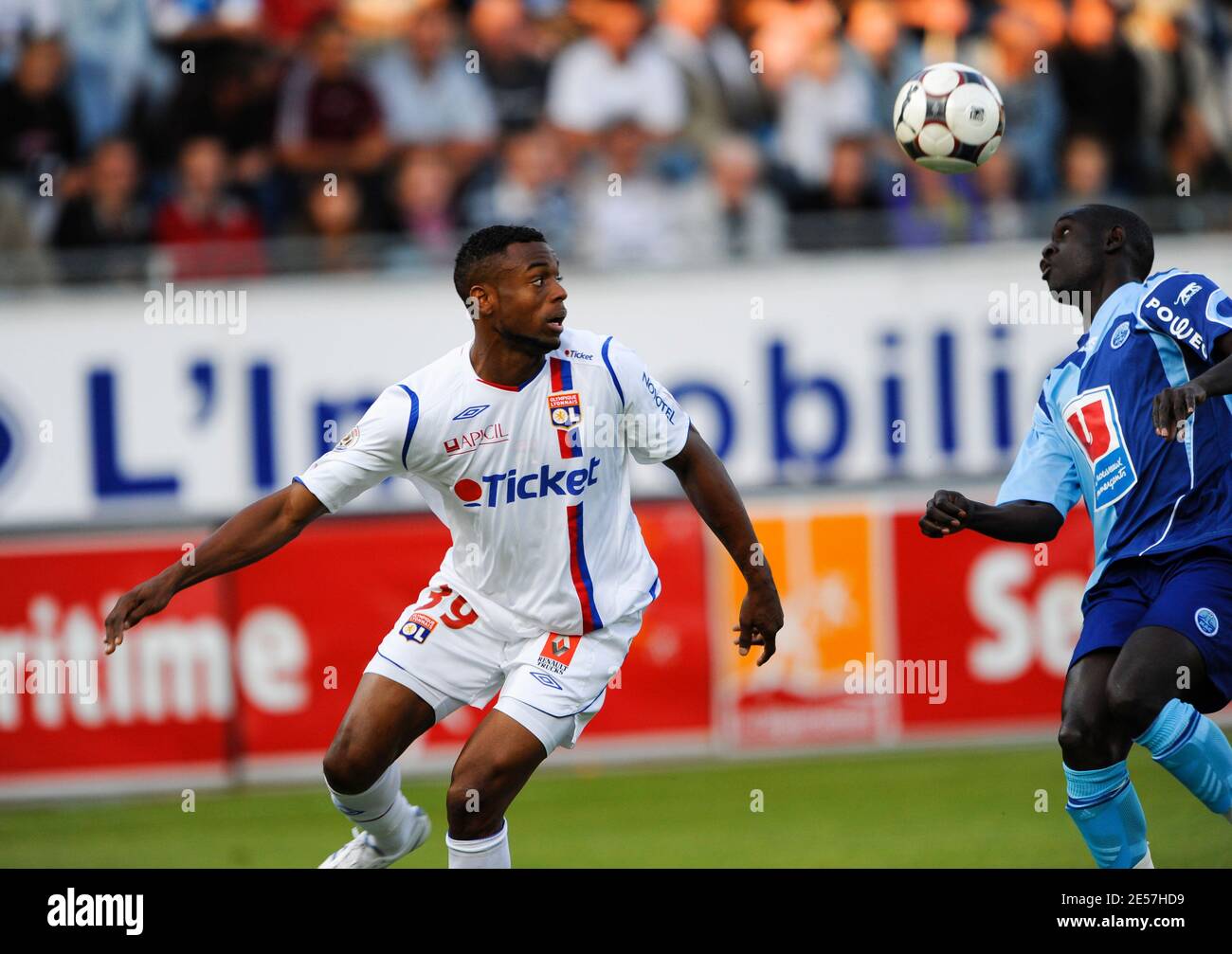 Joel Grodowski of SC Verl controls the ball during the 3. Liga match  News Photo - Getty Images