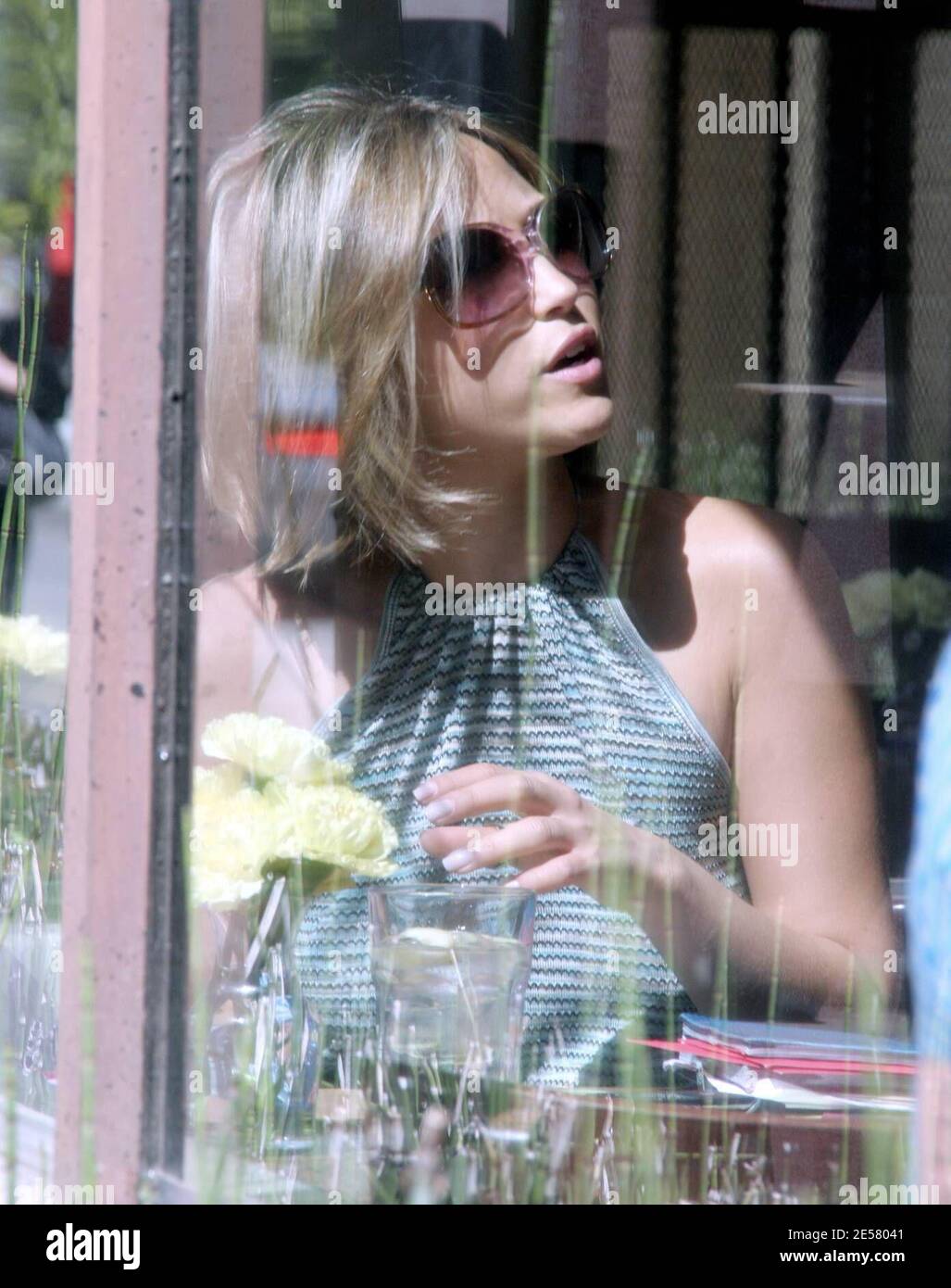 Rachel Stevens has lunch at the Newsroom cafe in Los Angeles, Ca. 3/23/07   [[rac ral]] Stock Photo