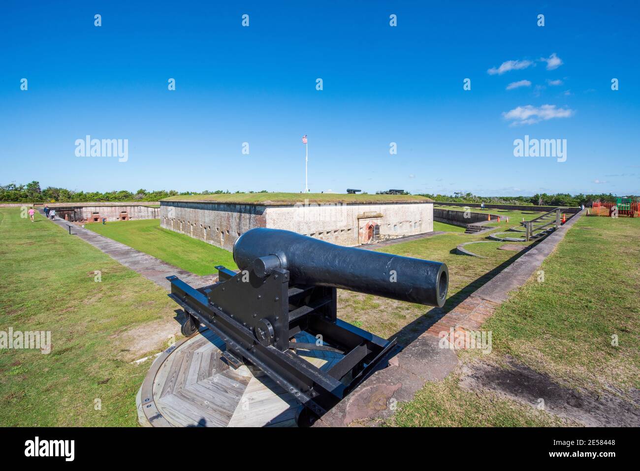 View of Model 1861 Confederate Rodman 10-inch Columbiad cannon at Fort Macon State Park in Atlantic Beach, NC. Fort Macon was constructed after the Wa Stock Photo