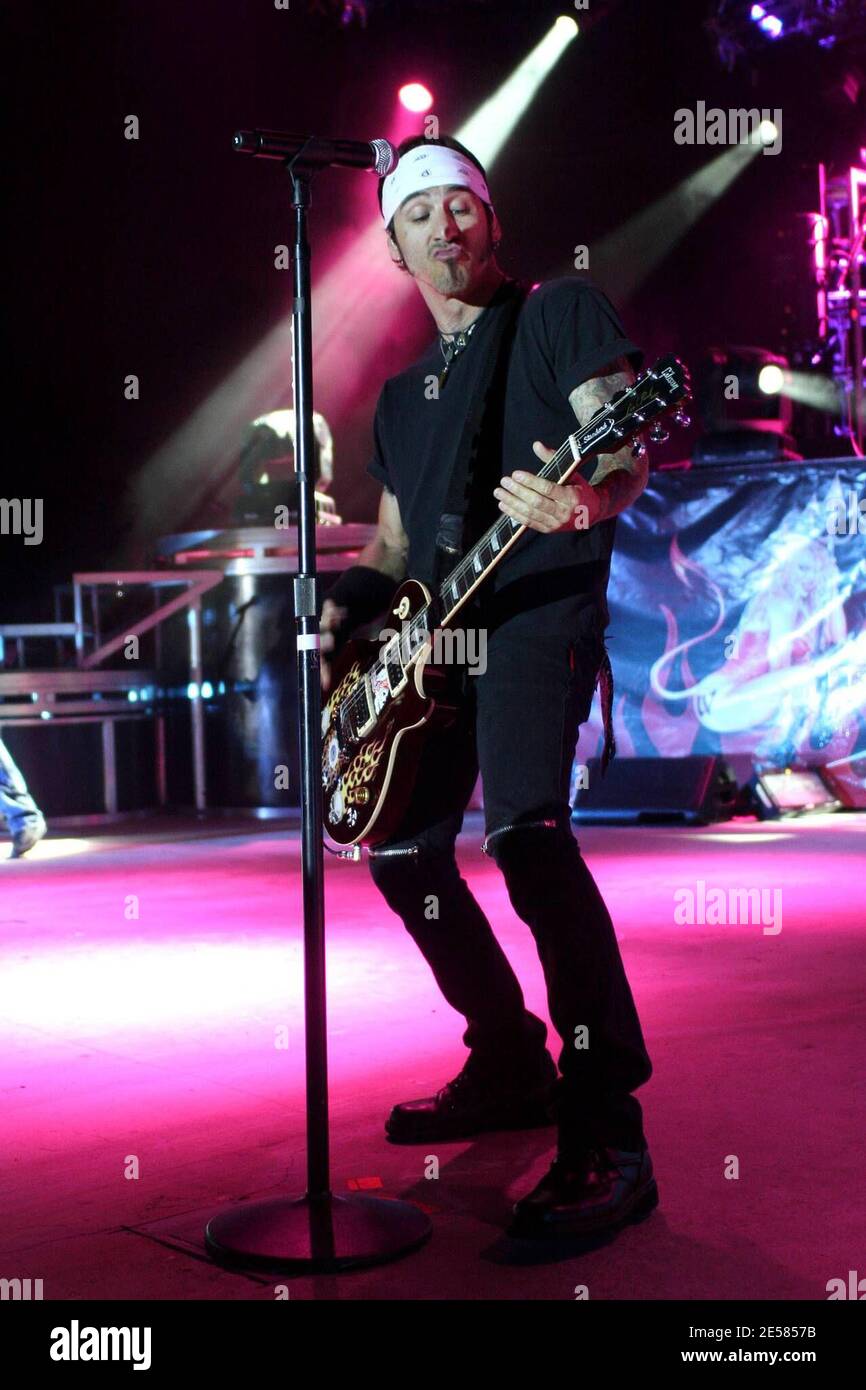 Sully Erna of Godsmack performs in concert at the Pompano Beach Amphitheater. Pompano Beach, Fla. 5/12/07.  [[FAM]] Stock Photo