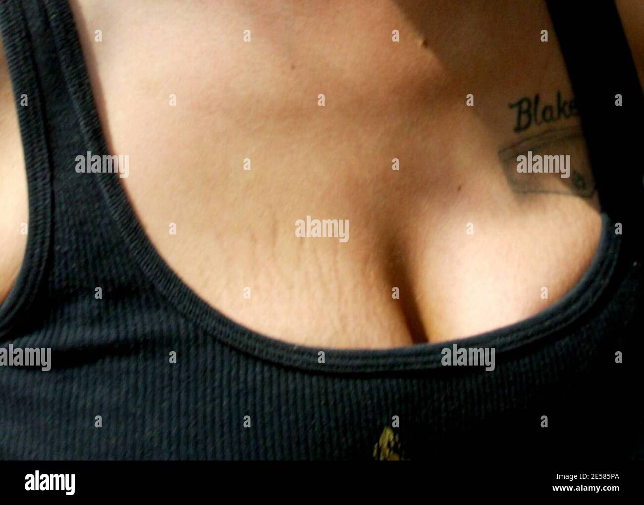 Stretchmarks are visible on UK singing sensation Amy Winehouse. Miami, Fla 5/18/07.   [[mab]] Stock Photo