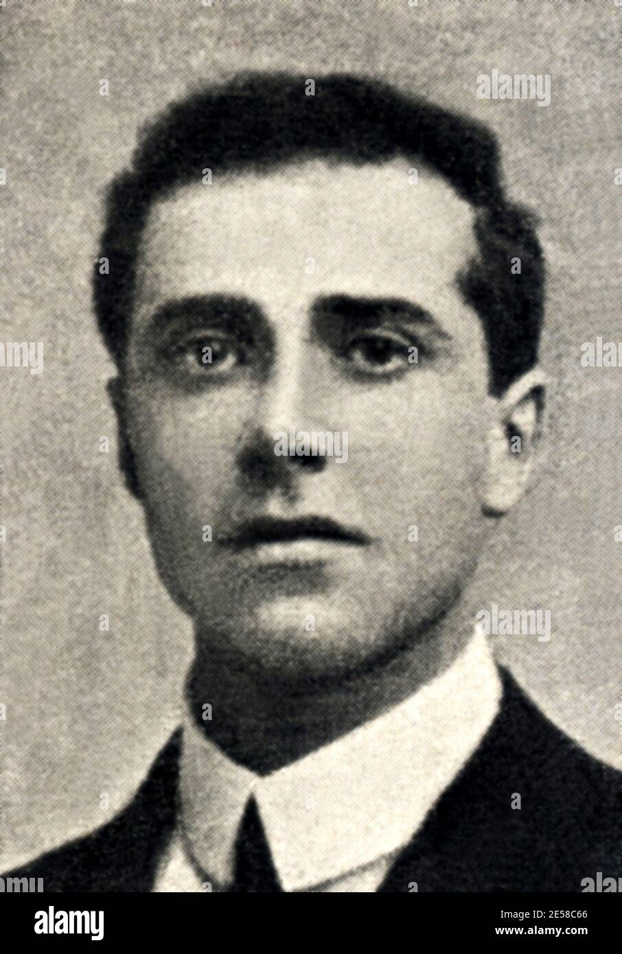 1918 c., ITALY : The italian socialist politician  GIACOMO  MATTEOTTI  ( 1885 - 1924 ) , killed from fascists the day 10 june 1924 - SOCIALISMO - SOCIALISTA - SOCIALISM - POLITICO - portrait - ritratto - FASCISMO - vittima del nazi-fascismo ----  Archivio GBB Stock Photo