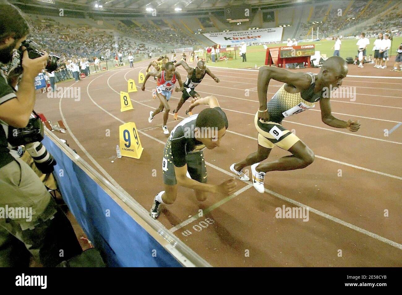 Golden Gala at the Olympic Stadium of Rome, Start of 800m Men's. Rome, Italy. 7/13/07. .   [[cal]] Stock Photo