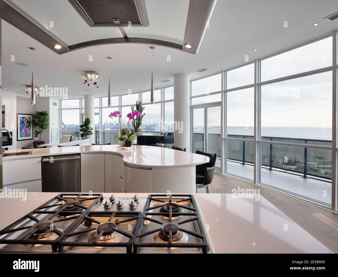 Toronto waterfront luxury condominiums Stock Photo - Alamy