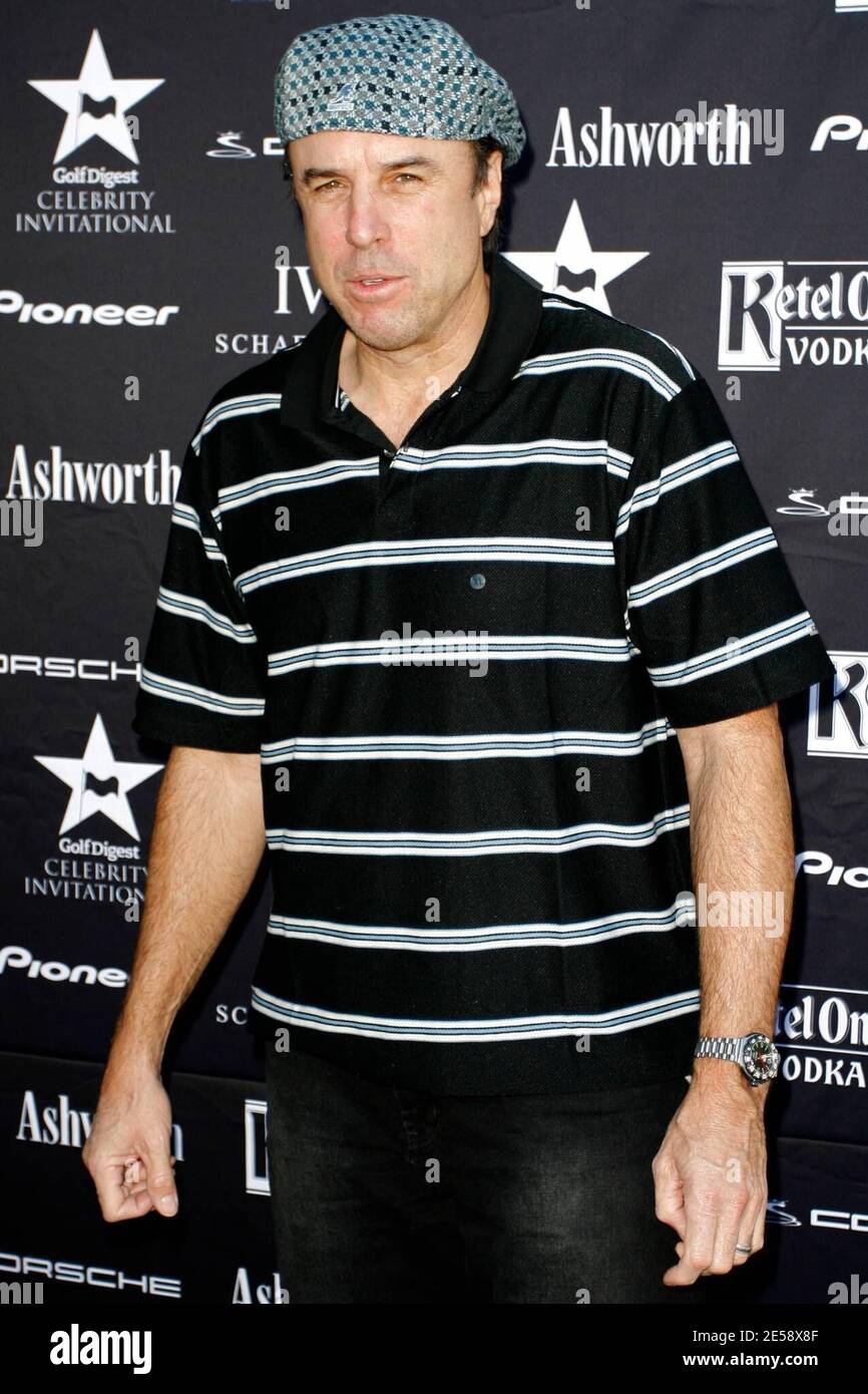 Kevin Nealon prepares to tee off in the Golf Digest Invitational to support the Prostate Cancer Foundation at Lakeside Country Club. Los Angeles, CA. 11/12/2007.  [[laj]] Stock Photo