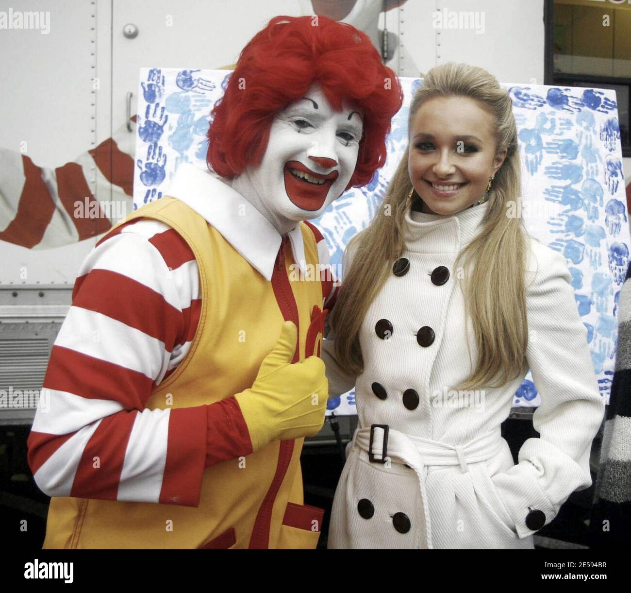 heroes-actress-hayden-panettiere-visited-the-mcdonalds-restaurant-on-broad-and-carpenter-streets-in-philadelphia-celebrate-world-childrens-day-associated-with-mcdonalds-restaurants-customers-donated-a-one-dollar-to-the-give-a-hand-and-later-received-her-autograph-where-the-proceeds-supported-the-ronald-mcdonald-house-2E594BR.jpg