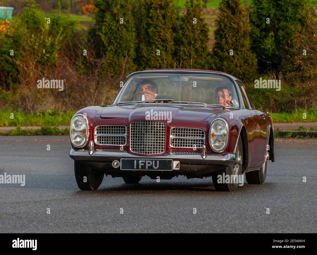Miniature car Facel Vega 2 (1962) Solido Made in France Scale: 1 / 43rd