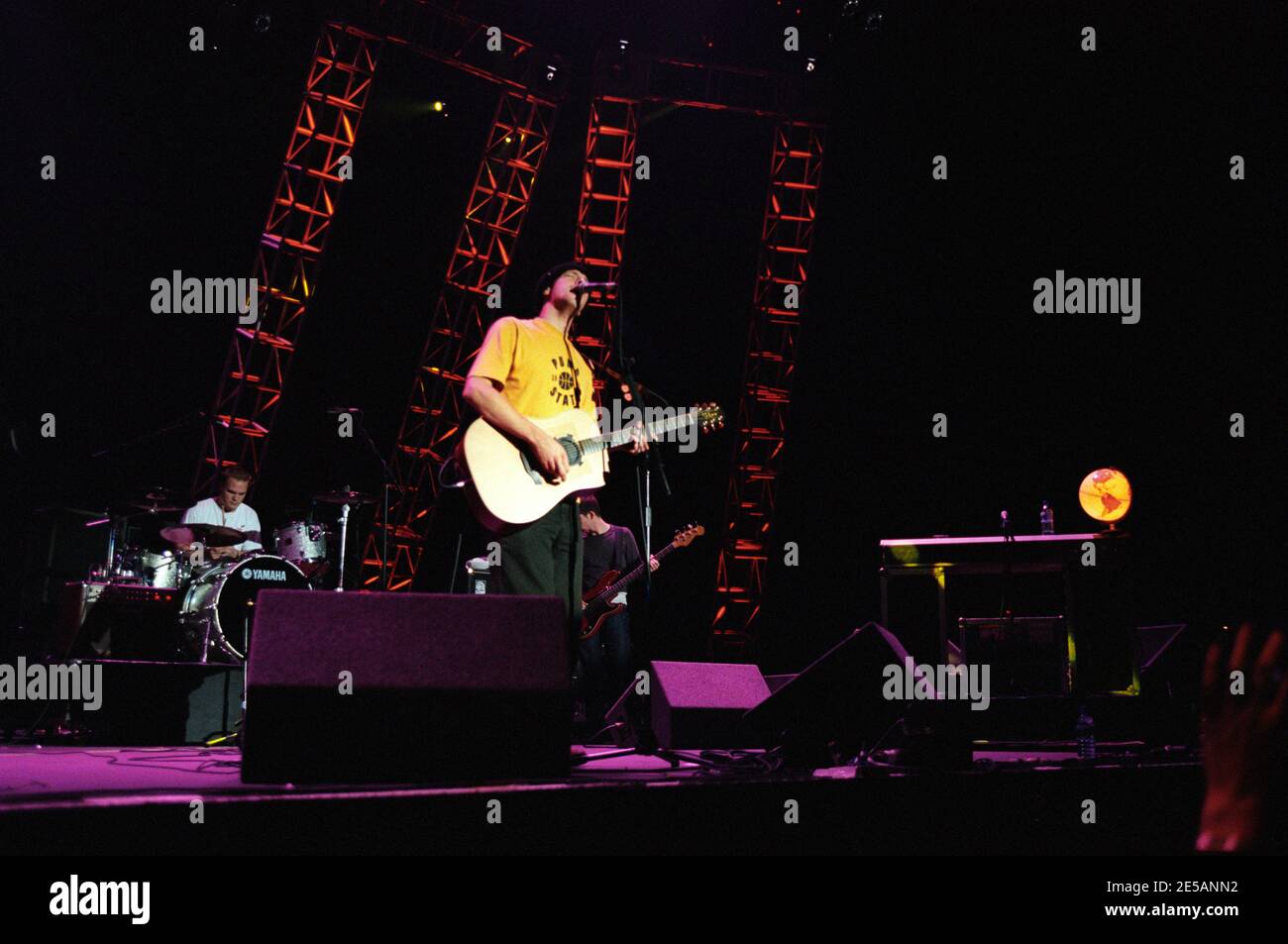 Coldplay 2000 hi-res stock photography and images - Alamy