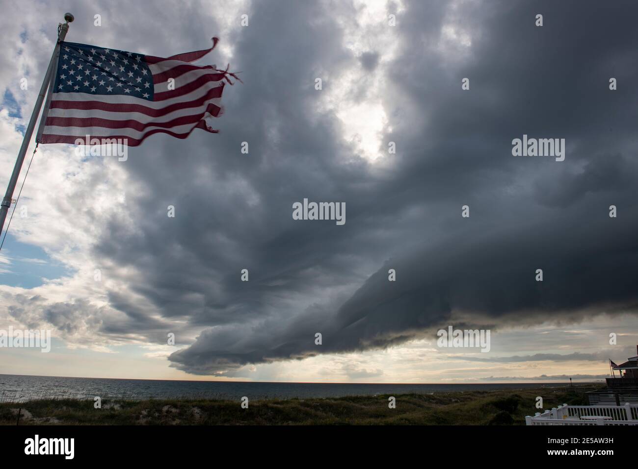 Shelf clouds hi-res stock photography and images - Alamy