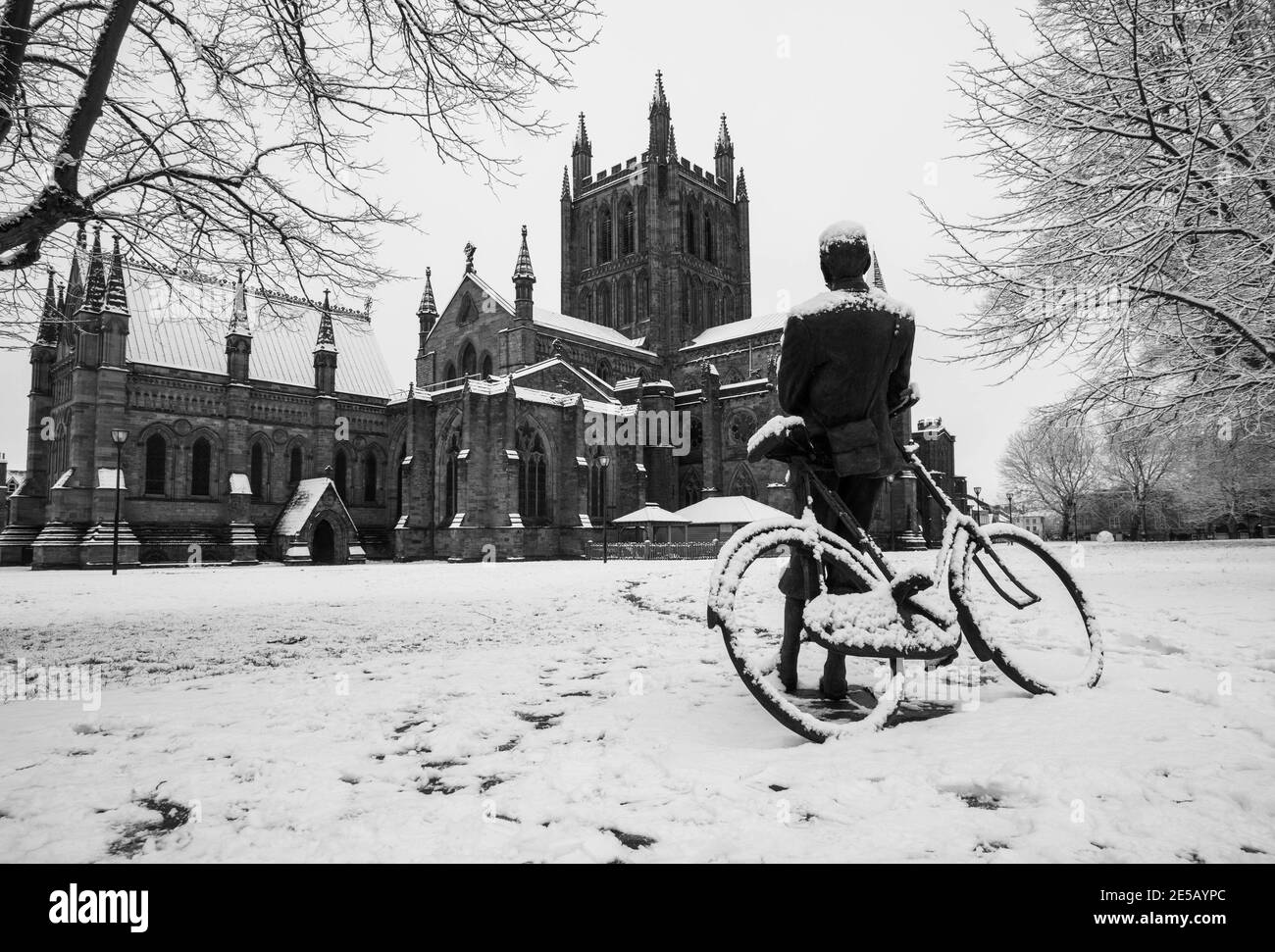 Edward Elgar statue in a snow covered Cathedral Close, Hereford UK. January 2021. Stock Photo