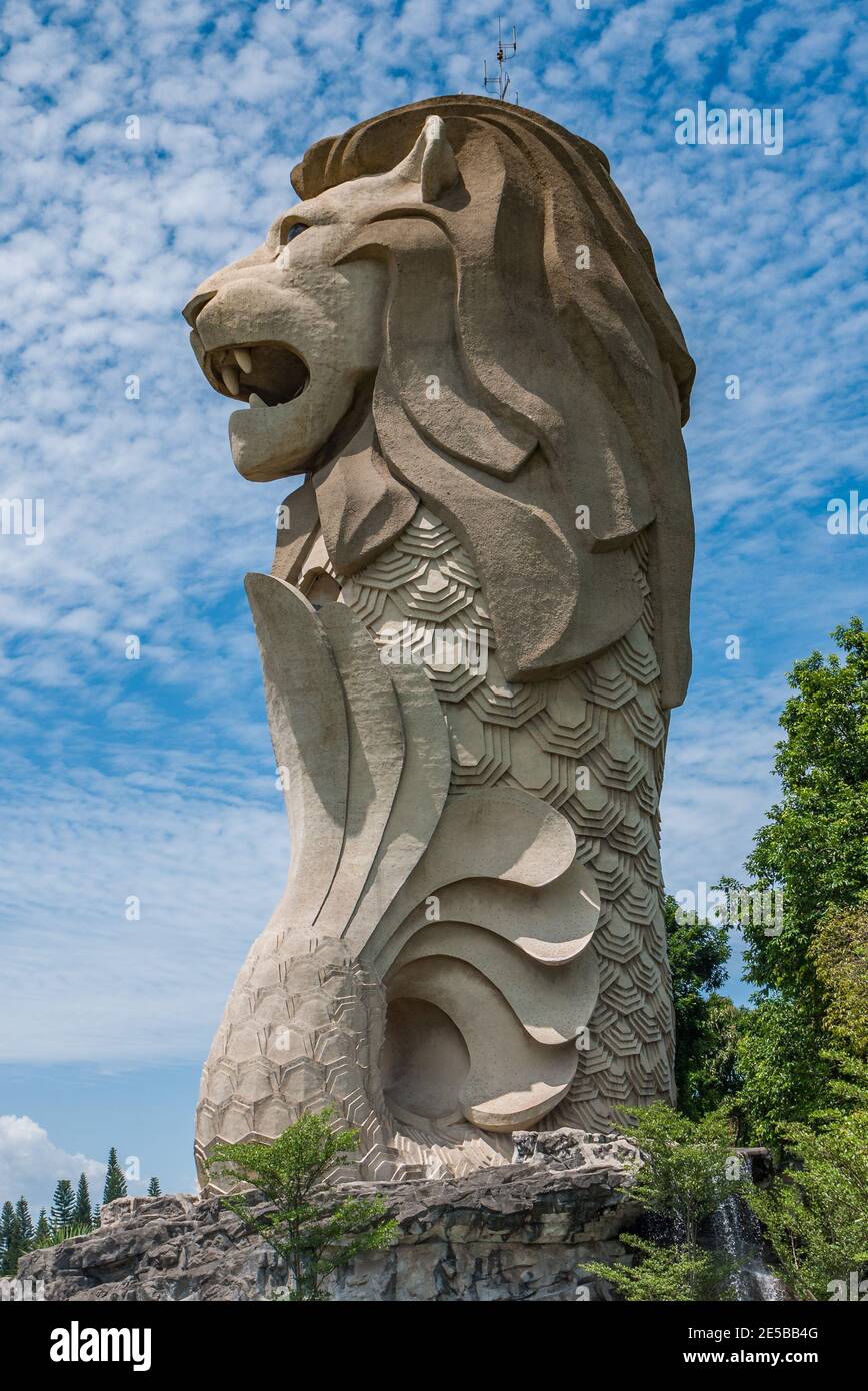 Singapore is a sovereign island city-state in Southeast Asia, off the Malay Peninsula, founded in 1819 by Sir Stamford Raffles as a trading post. Stock Photo