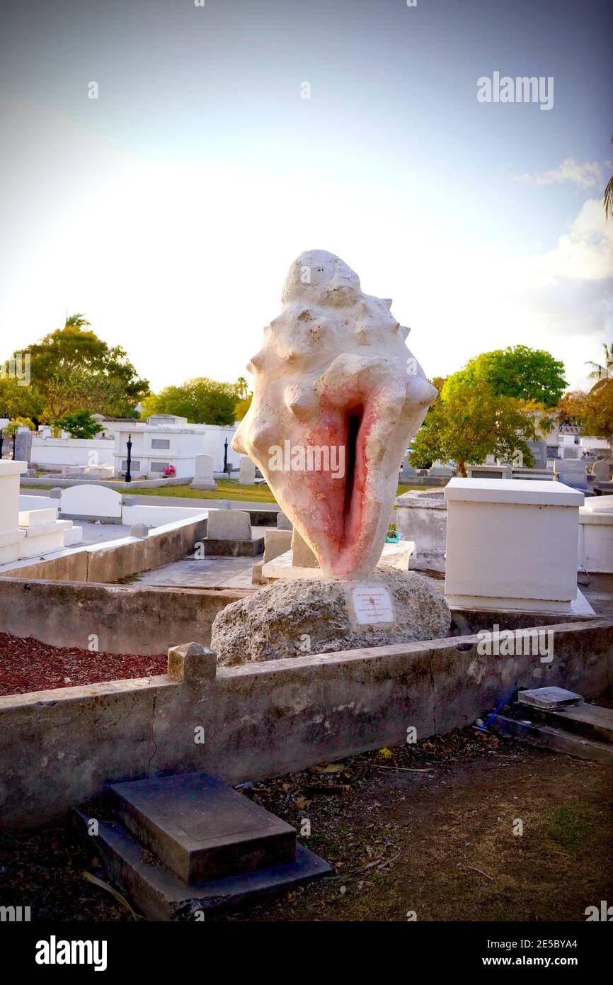 Conch shell grave marker hires stock photography and images Alamy