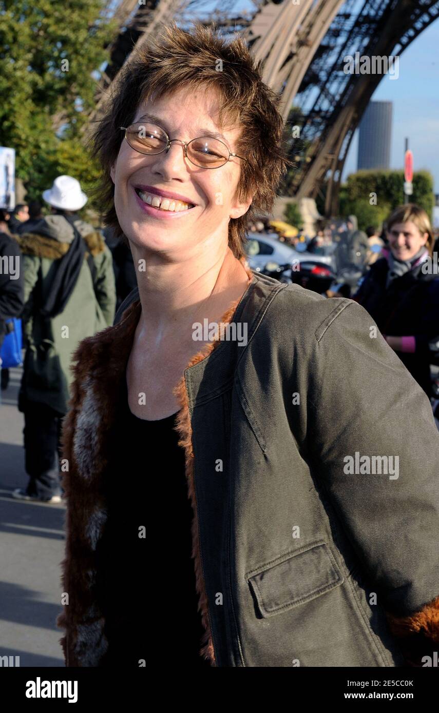 Street style, Jane Birkin arriving at Hermes Spring-Summer 2018 show held  at Palais de Chaillot, Paris, France, on October 2nd, 2017. Photo by  Marie-Paola Bertrand-Hillion/ABACAPRESS.COM Stock Photo - Alamy
