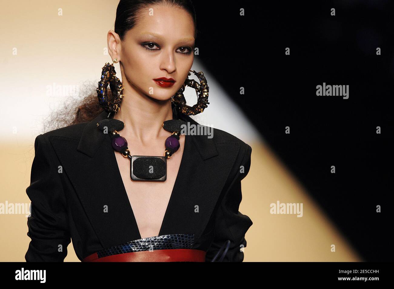 US Singer Janet Jackson leaves the presentation of Louis Vuitton  Spring-Summer 2007 Ready-to-Wear collection held at Petit Palais in Paris,  France on October 8, 2006. Photo by Gaetan Mabire/ABACAPRESS.COM Stock  Photo 