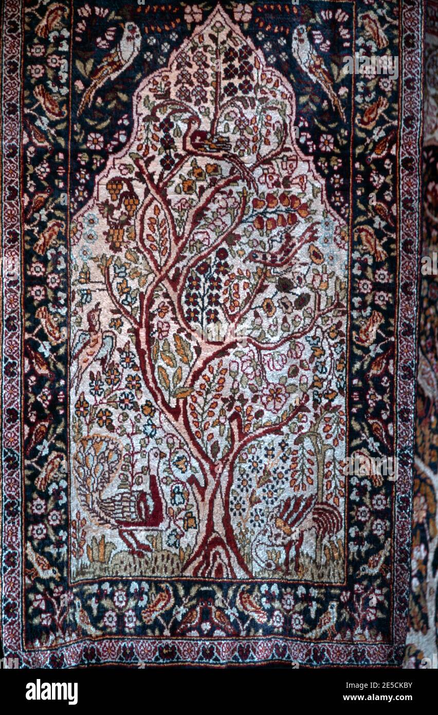 Luxor Egypt Bazaar Egyptian Carpet Stock Photo Alamy