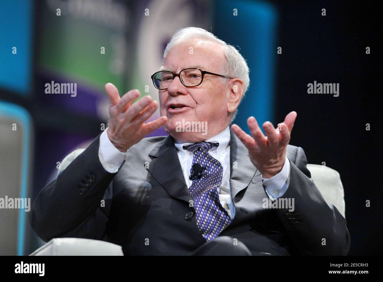 Warren Buffett, Chairman and CEO of Berkshire Hathaway Inc, attends The Women's Conference 2008 held at the Long Beach Convention Center in Los Angeles, CA, USA on October 22, 2008. Photo by Lionel Hahn/ABACAPRESS.COM Stock Photo