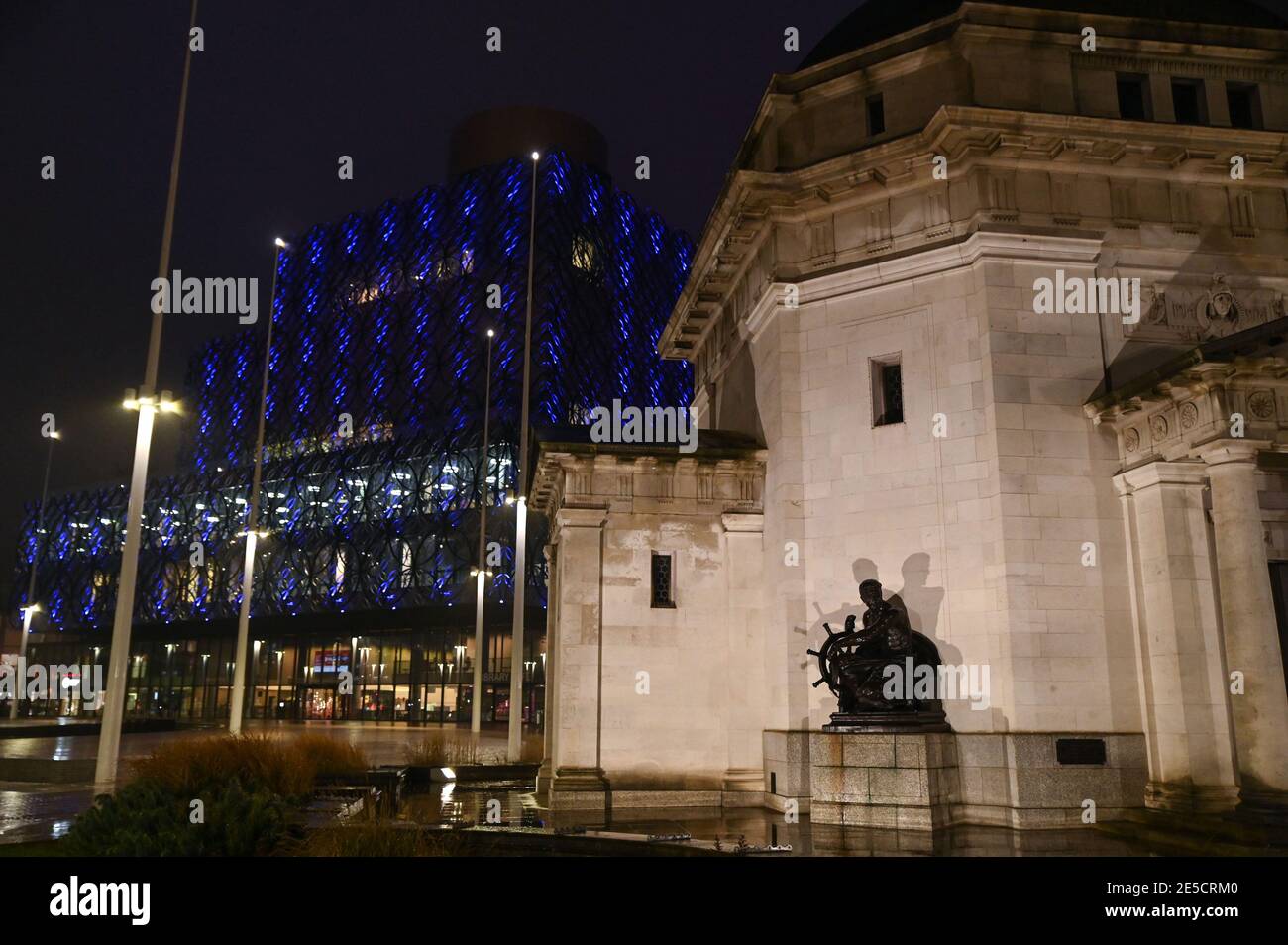 Birmingham, UK. 27th Jan, 2021. Buildings were lit up purple to mark the Holocaust Memorial Day this evening. The Library of Birmingham stands illuminated behind the Hall of Memory The buildings shone with purple lighting as they took part in 'Light The Darkness' Pic by Credit: Sam Holiday/Alamy Live News Stock Photo