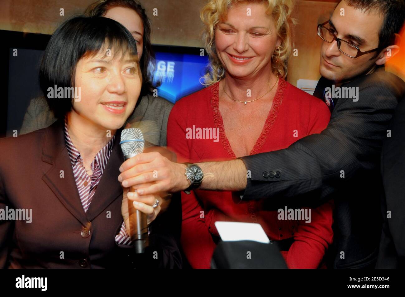 Jacques Chirac's foster daughter Anh-Dao Traxe (L) and Jeane Manson attending a Barack Obama's support meeting in the Findi restaurant on the Trendy Avenue George V in Paris, FRance, on November 3nd, 2008. Photo by Helder Januario/ABACAPRESS.COM Stock Photo