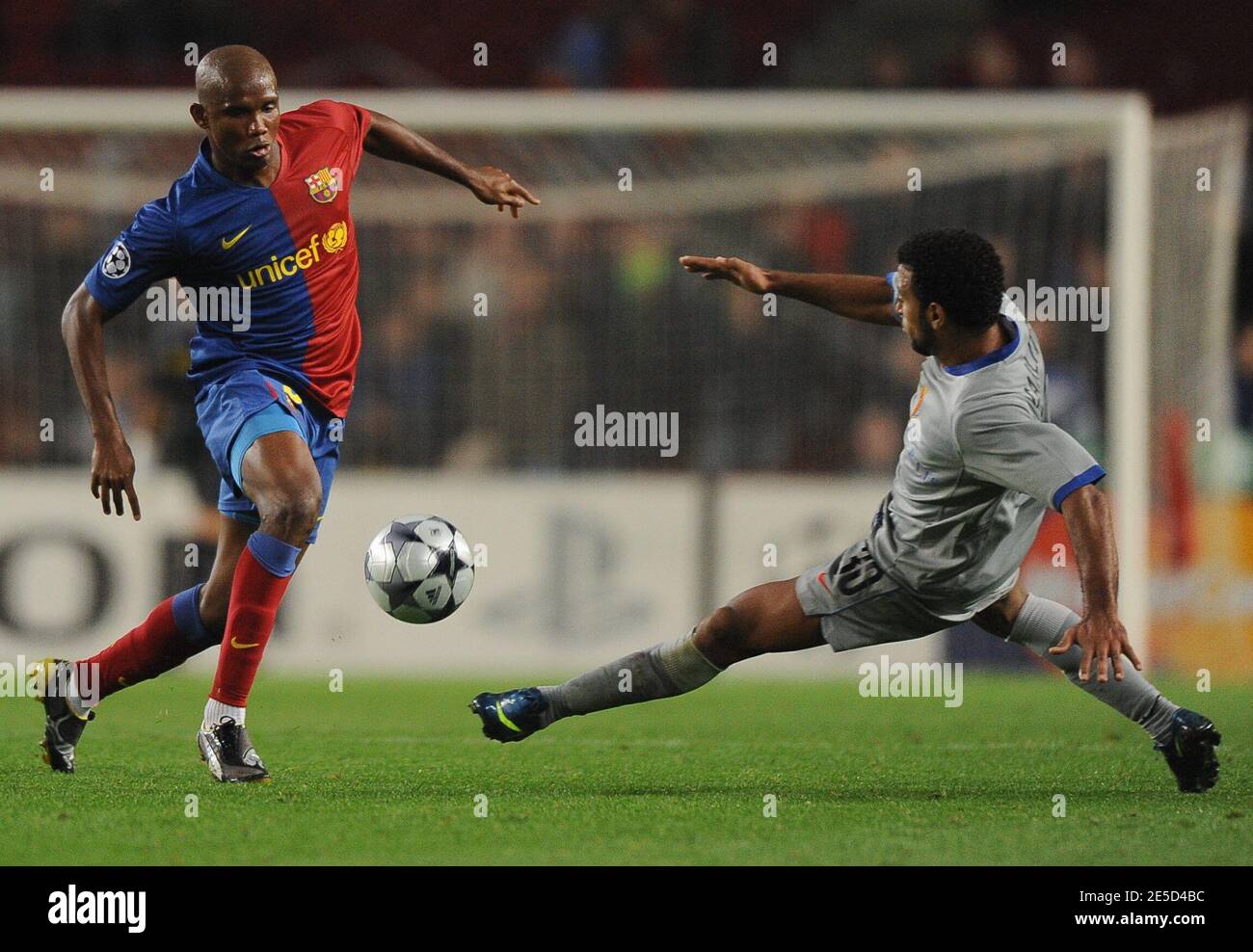 On barcelonas samuel etoo hi-res stock photography and images - Alamy