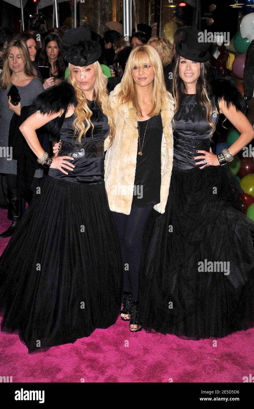 (L-R) Pamela Skaist-Levy, actress Sarah Michelle Gellar and Gela Nash-Taylor attending the Juicy Couture Flagship opening party held at the Juicy Couture NYC flagship in New York City, USA on November 6, 2008. Photo by Gregorio Binuya/ABACAPRESS.COM Stock Photo