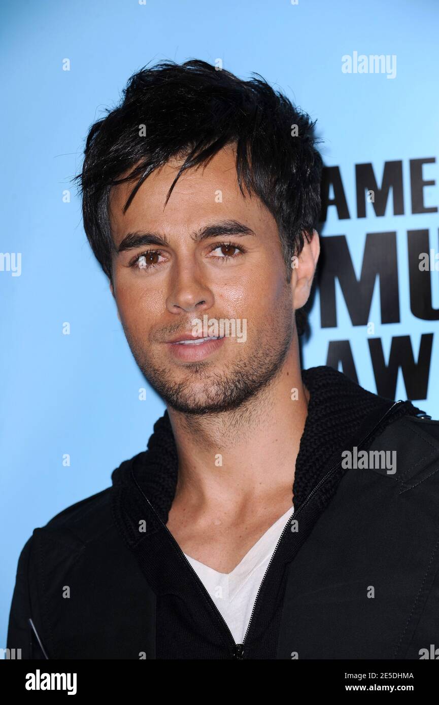 Enrique Iglesias In The Press Room Of The 2008 American Music Awards Held At The Nokia