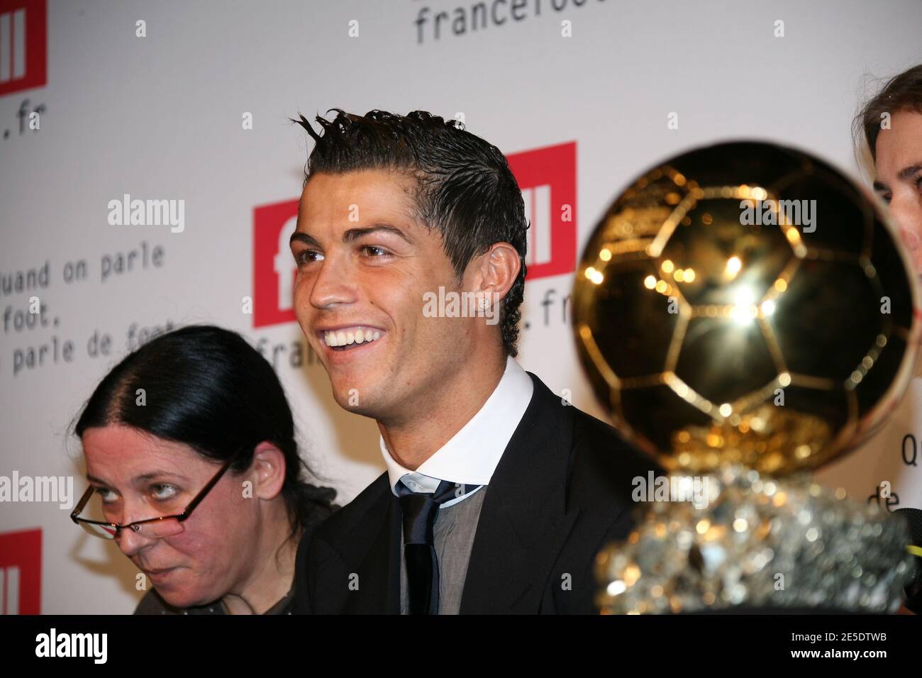 Cristiano Ronaldo ballon d'or 2008 Animated Picture Codes and Downloads  #77532426,319371993