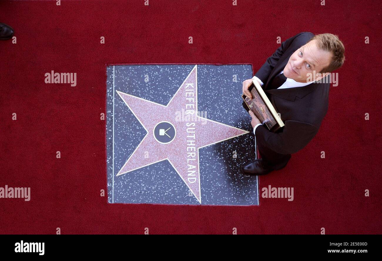 Kiefer Sutherland is honored with the 2,377th star on the walk of fame ...