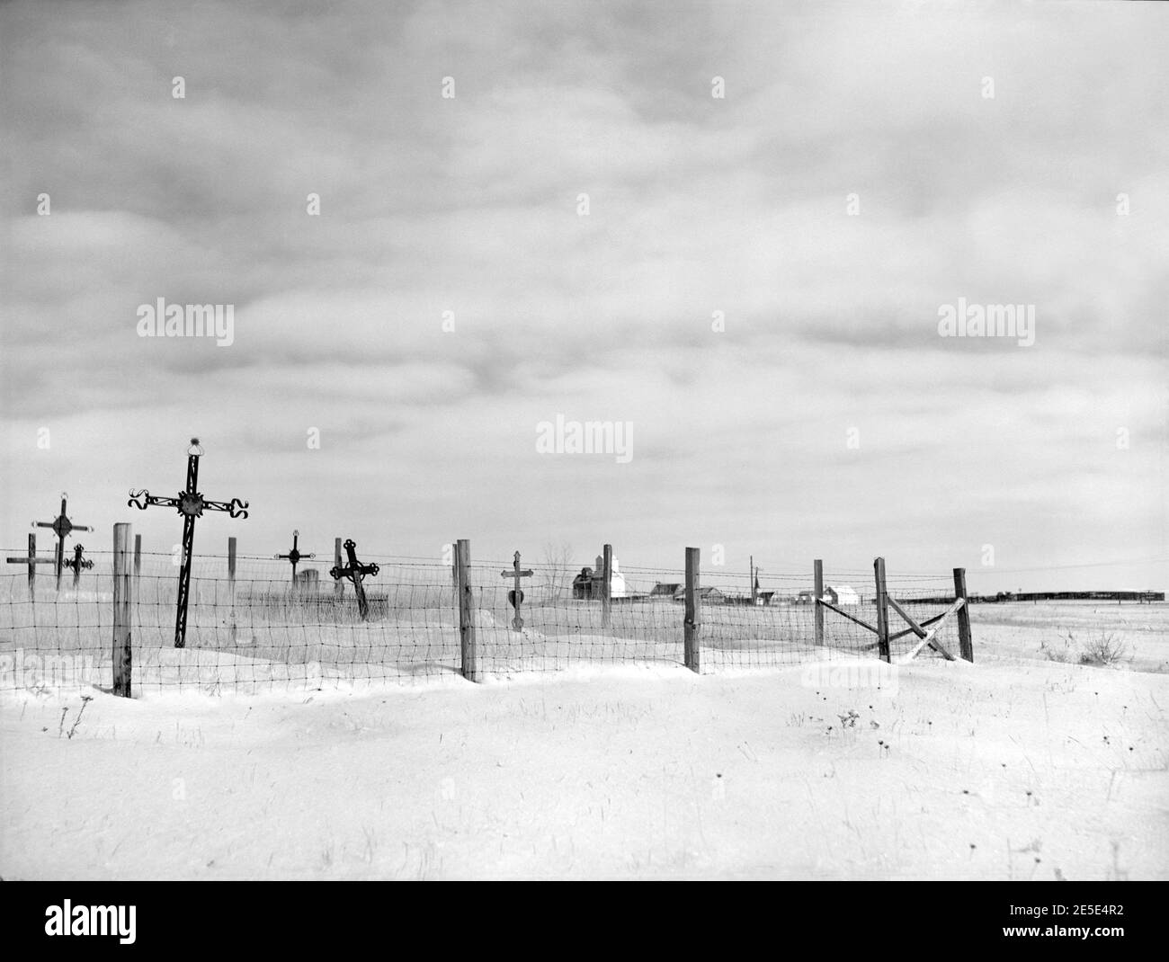 Graveyard, Richardton, North Dakota, USA, John Vachon, U.S. Farm Security Administration, February 1942 Stock Photo