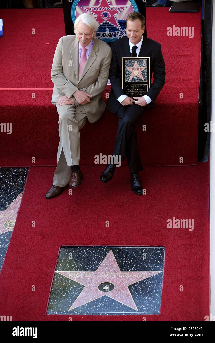 Kiefer Sutherland is honored with the 2,377th star on the walk of fame ...