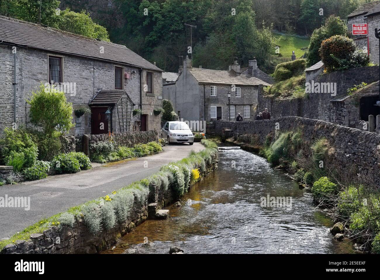 Waterside Cottages in Castleton in the Peak District national park