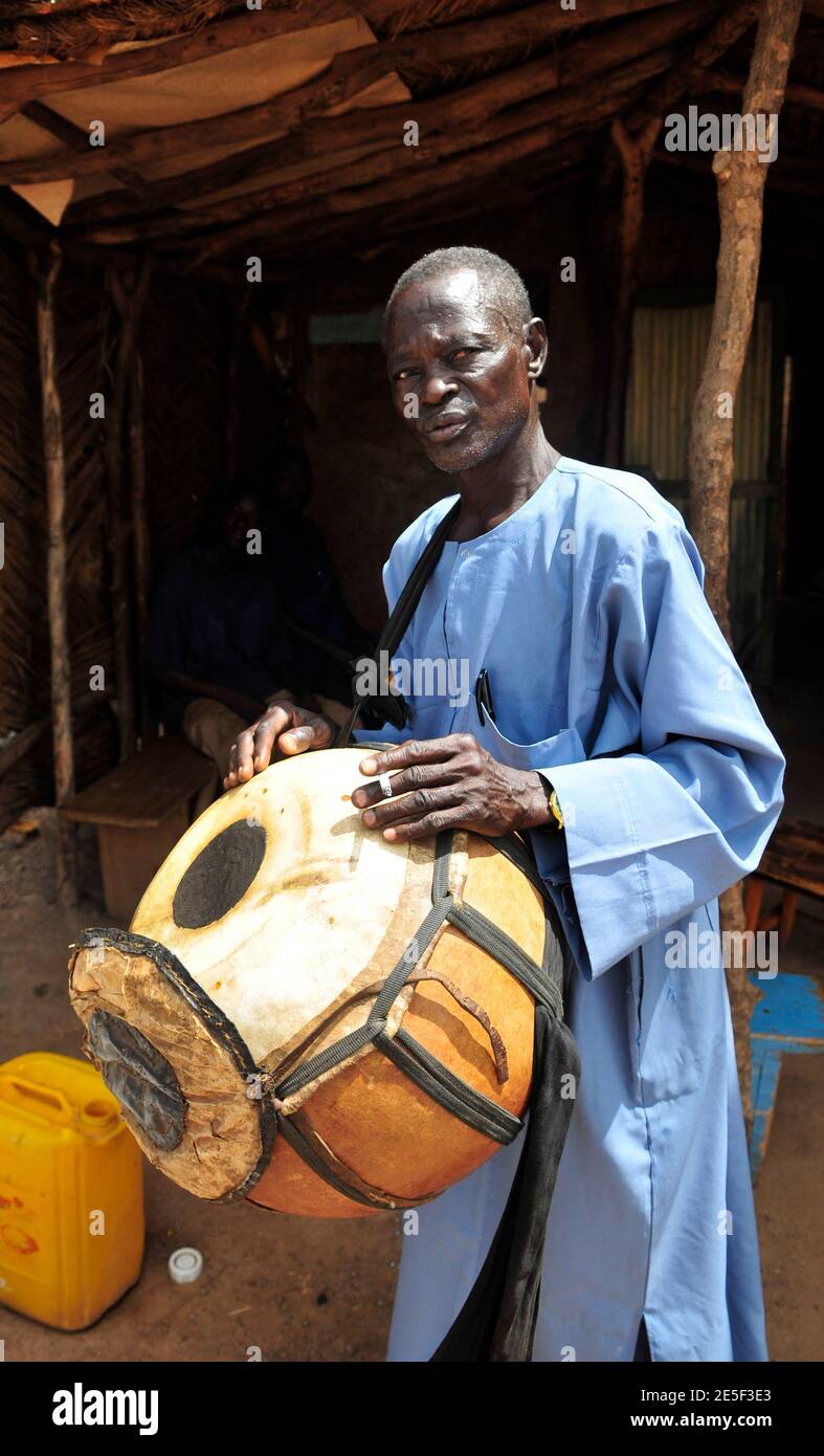 Tambour stock image. Image of performing, musical, africa - 14399863