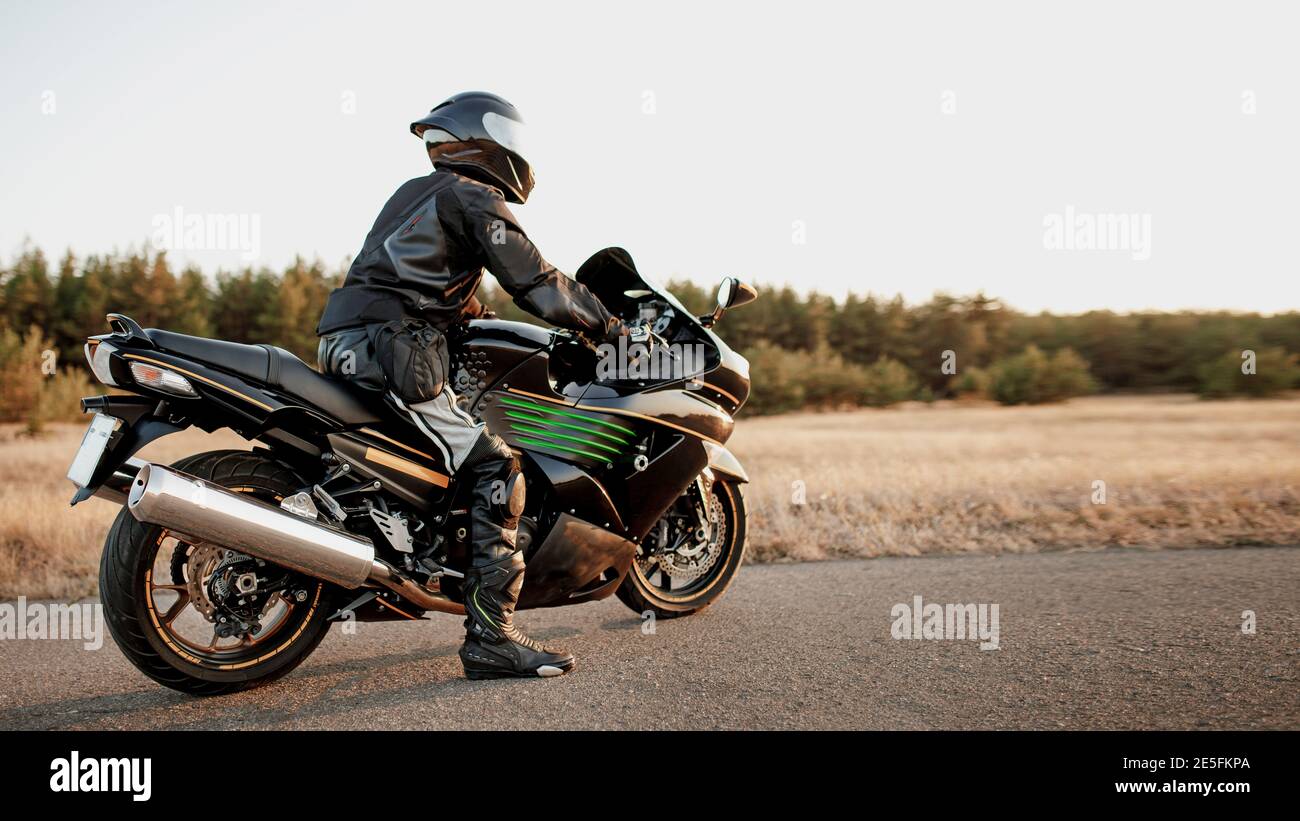 Rider wearing a helmet hi-res stock photography and images - Alamy