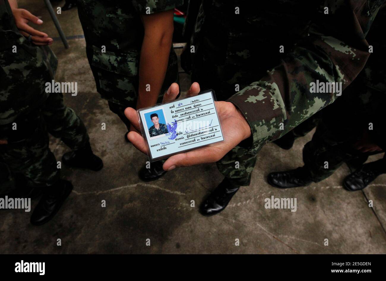 Military Id Card High Resolution Stock Photography And Images Alamy