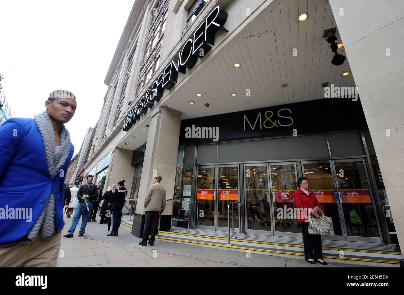 Marks And Spencer Bank High Resolution Stock Photography and Images - Alamy