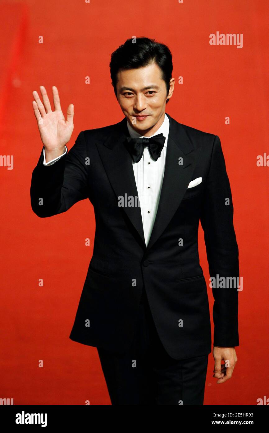 South Korean actor Jang Dong-gun arrives at the 15th Shanghai International Film Festival June 16, 2012. REUTERS/Aly Song (CHINA - Tags: ENTERTAINMENT) Stock Photo