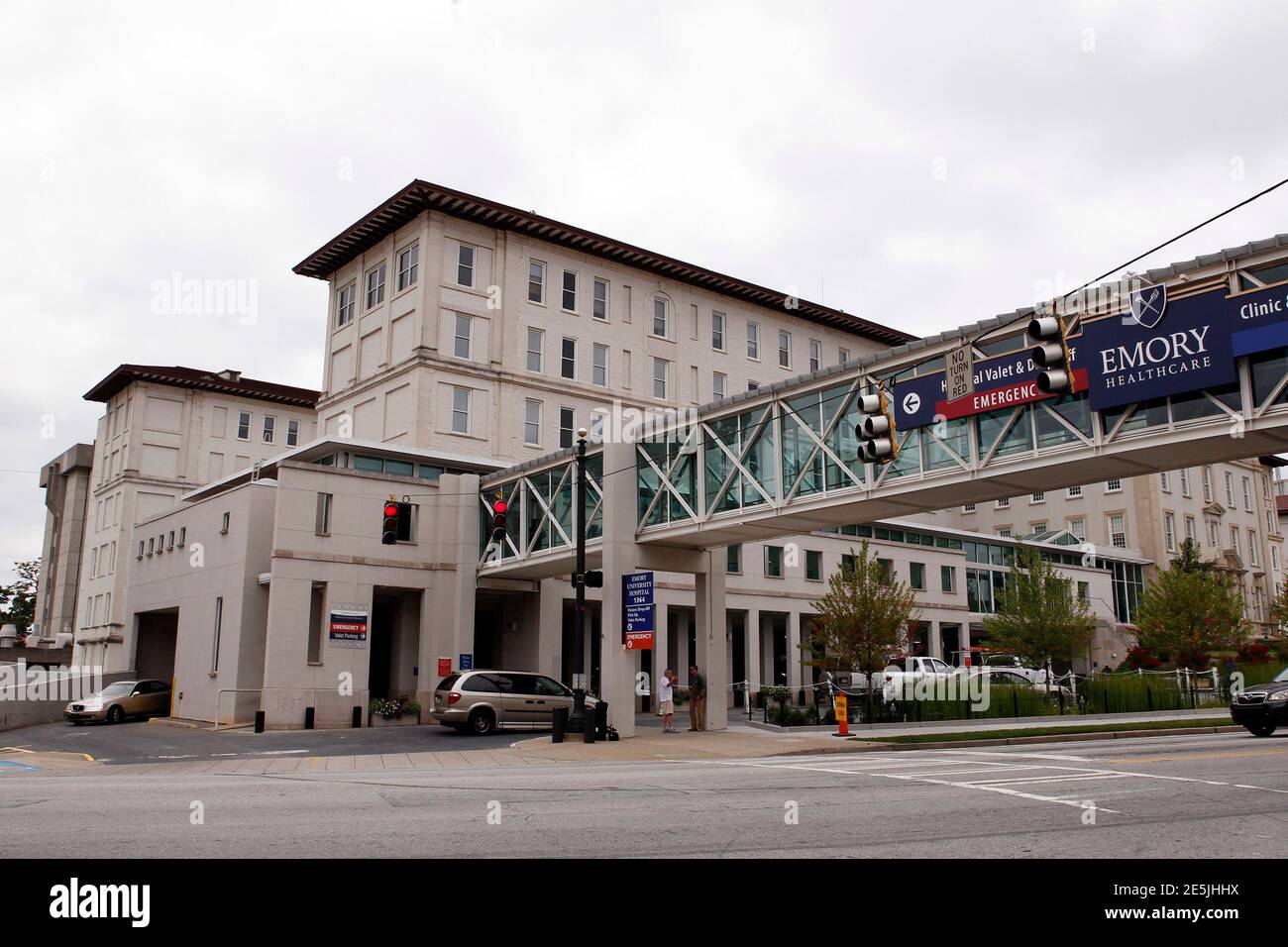A general view of Emory University Hospital in Atlanta, Georgia August 1, 2014. Two American aid workers, both seriously ill after being infected with the deadly Ebola virus in Liberia, will be flown to the United States and treated in a high-security isolation unit which will be overseen by Professor of the Emory School of Medicine Infectious Disease Division Bruce Ribner, at Emory University Hospital, officials said on Friday.  REUTERS/Tami Chappell  (UNITED STATES - Tags: HEALTH) Stock Photo